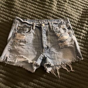 American Eagle Women’s Distressed Denim Shorts Size 6 Light Wash Raw Hem